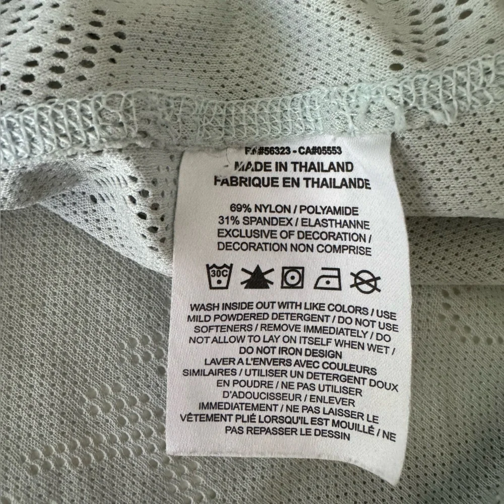 Nike Air Signature Perforated Lightweight Racerback Tank Women’s size Small